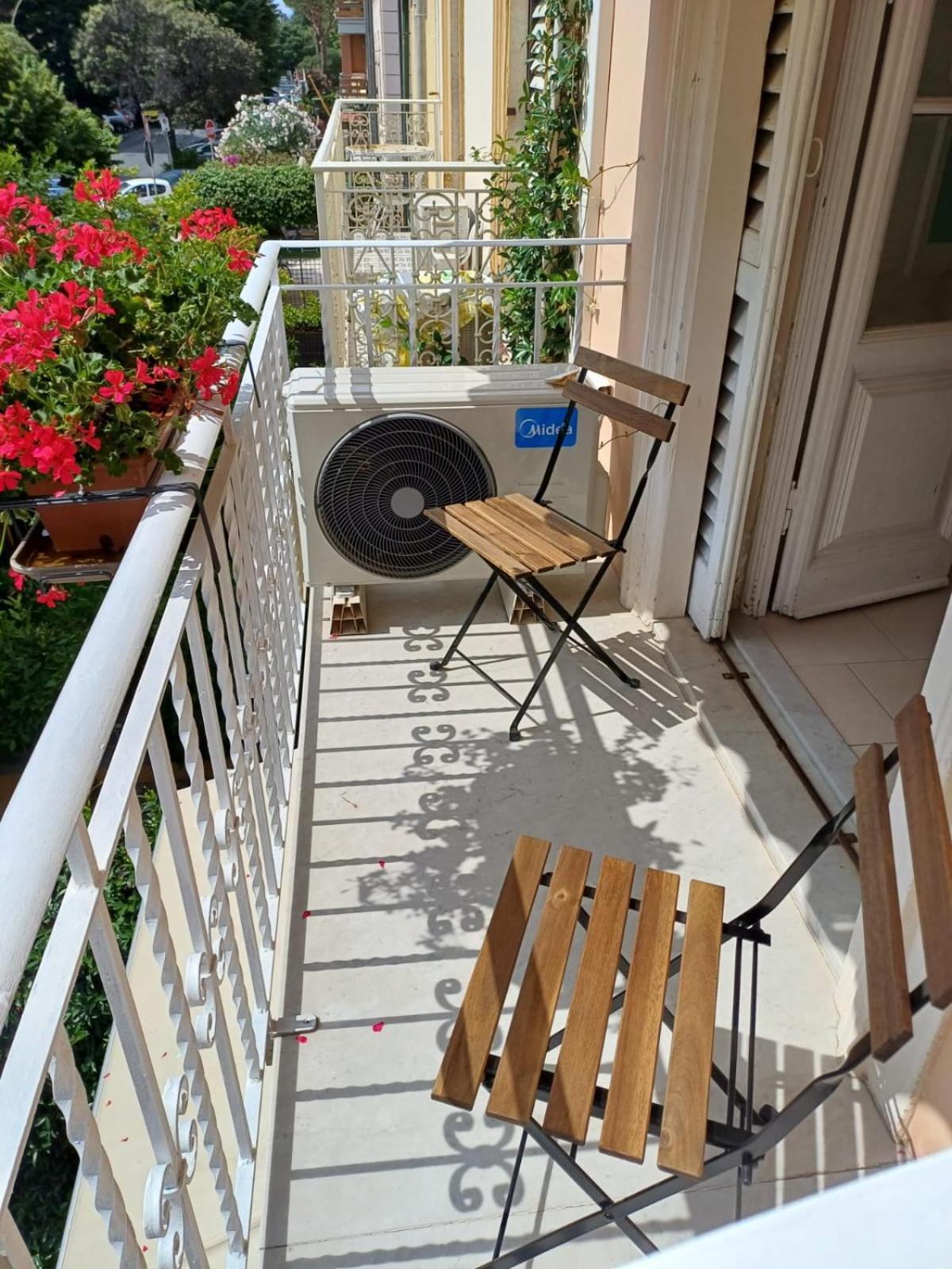 Hotel Canarco Viareggio Bagian luar foto