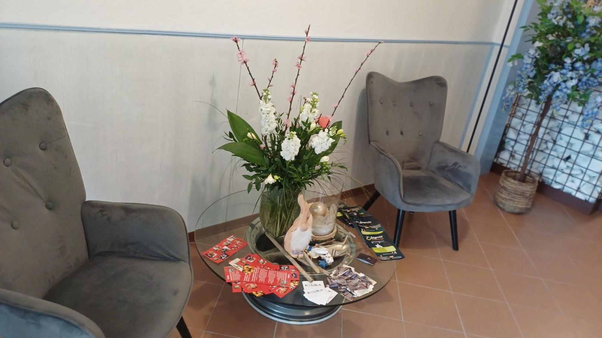 Hotel Canarco Viareggio Bagian luar foto