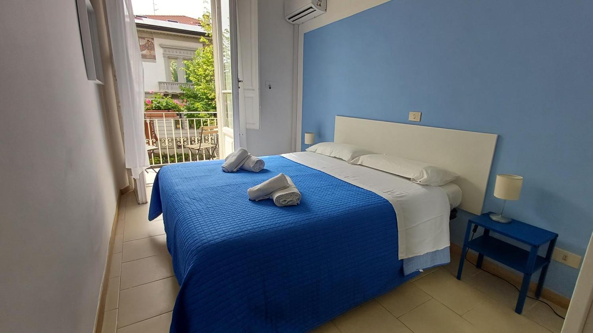 Hotel Canarco Viareggio Bagian luar foto