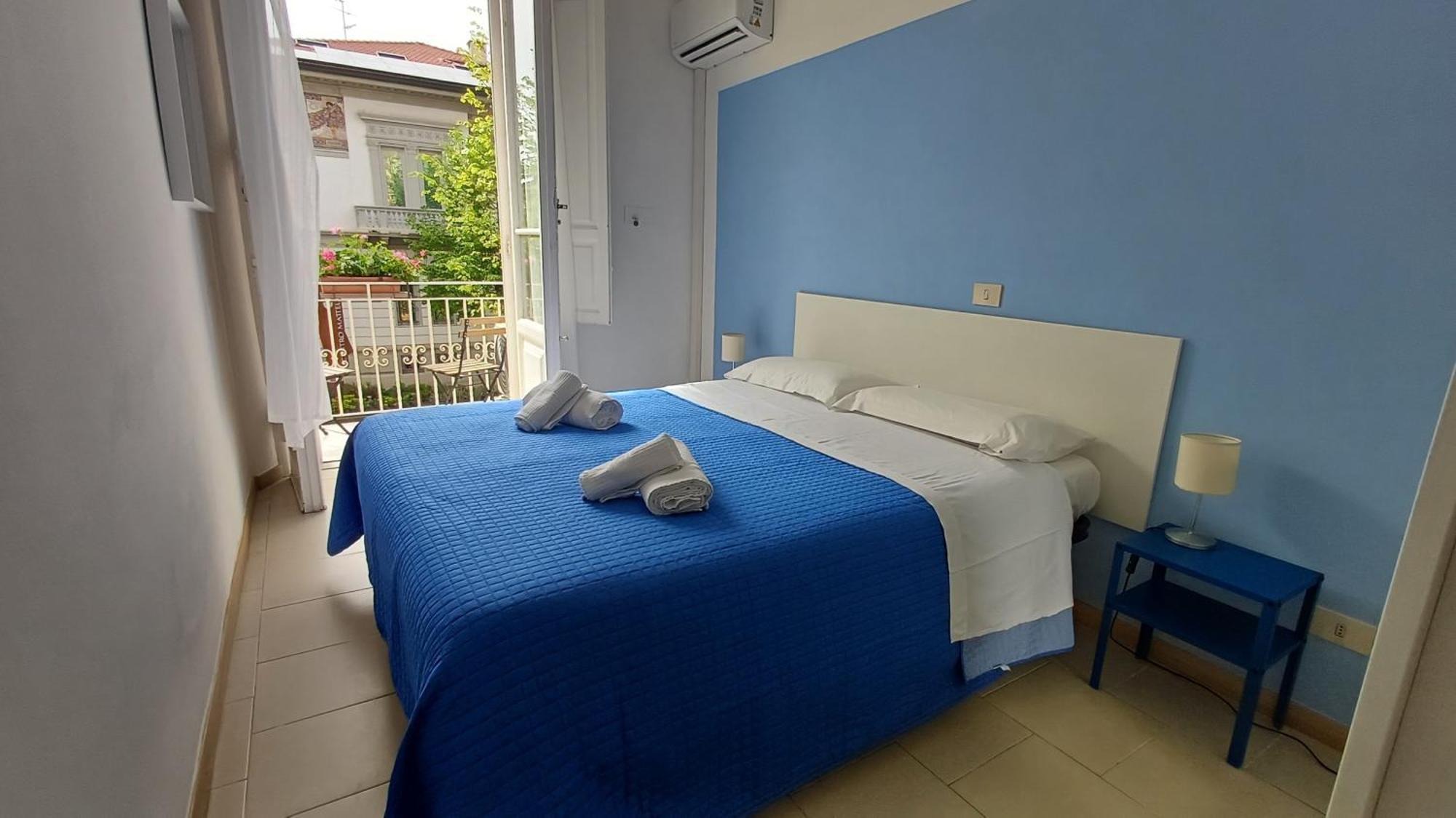 Hotel Canarco Viareggio Bagian luar foto