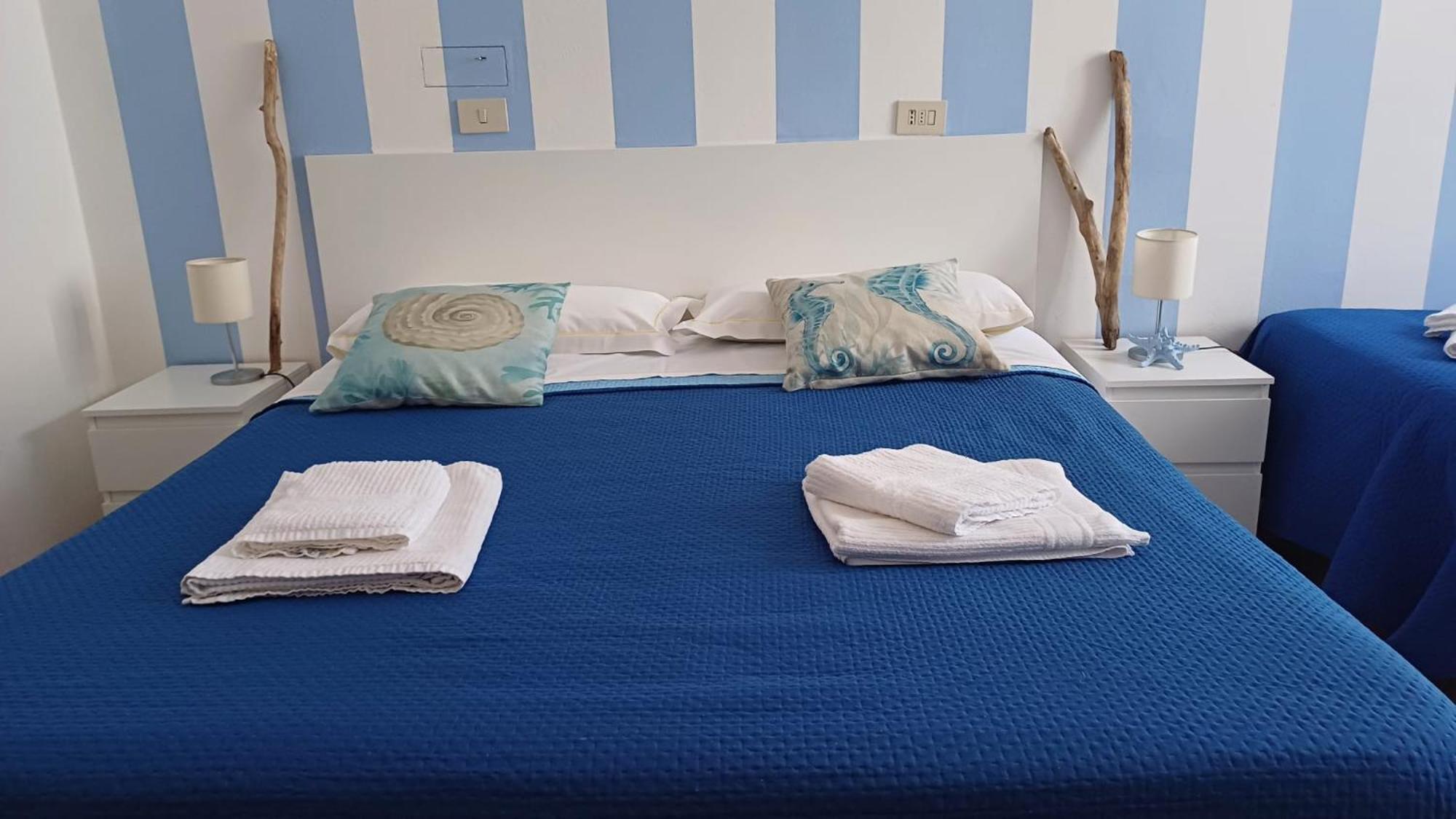 Hotel Canarco Viareggio Bagian luar foto